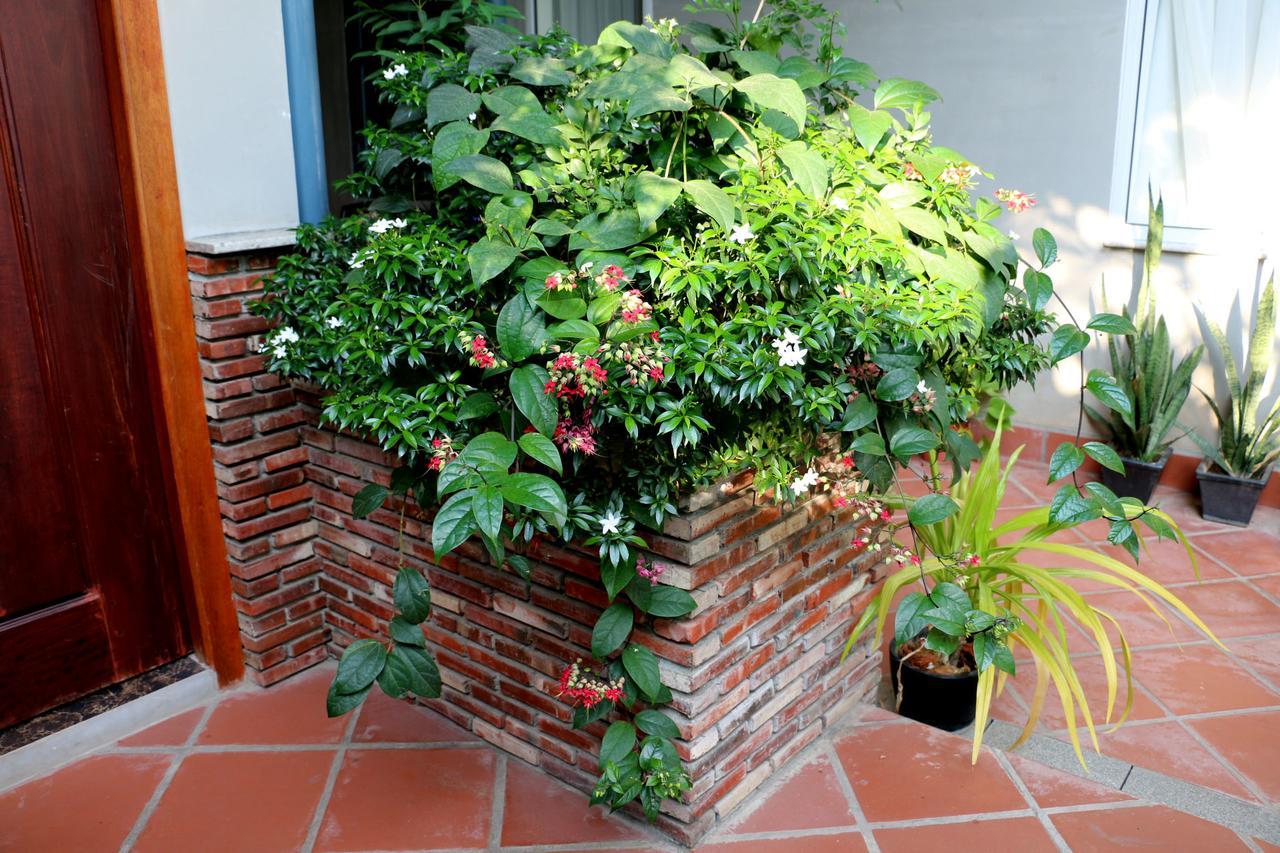 Corner9 Bassac Boutique Hotel Phnom Penh Exterior foto