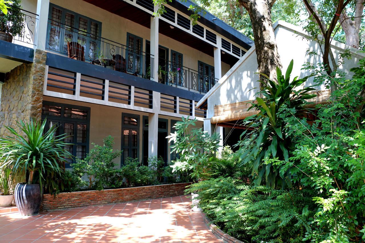 Corner9 Bassac Boutique Hotel Phnom Penh Exterior foto