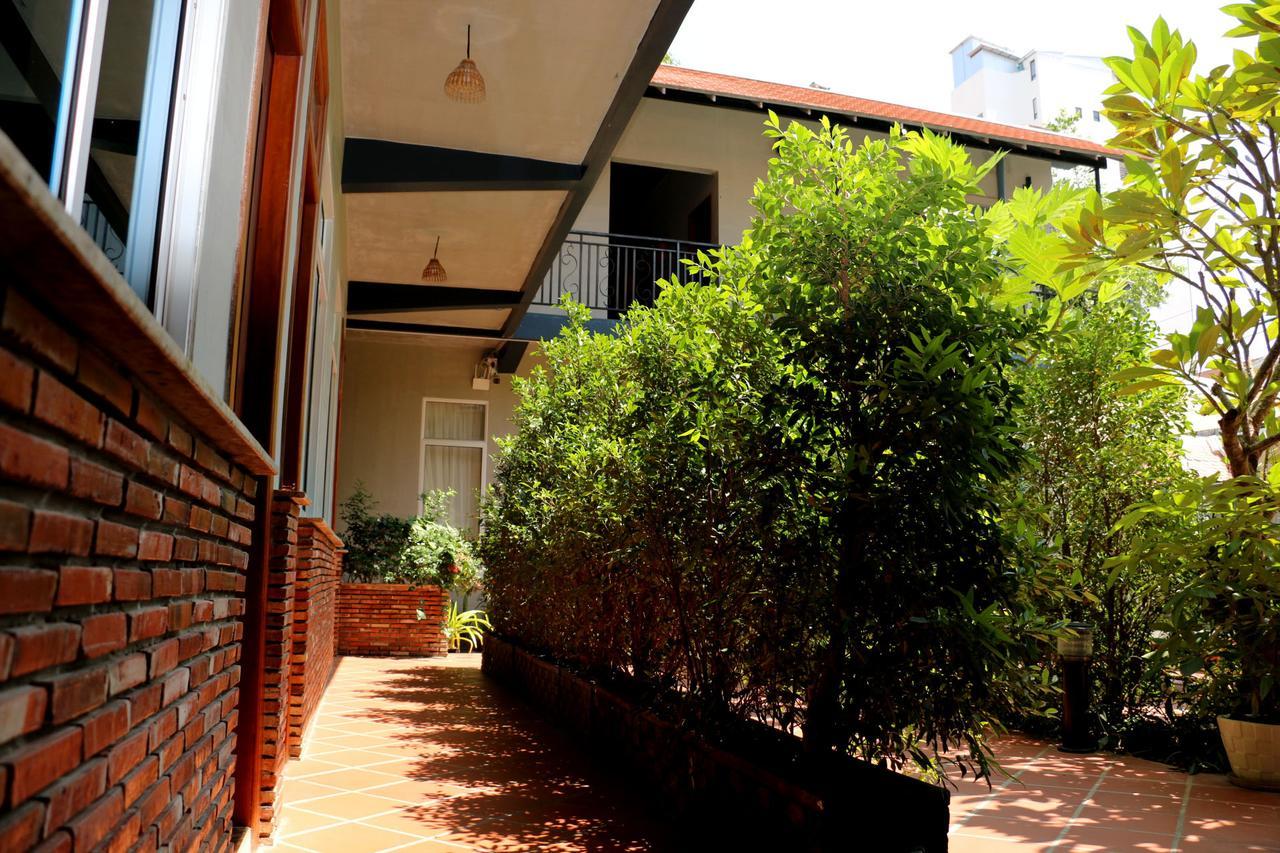 Corner9 Bassac Boutique Hotel Phnom Penh Exterior foto