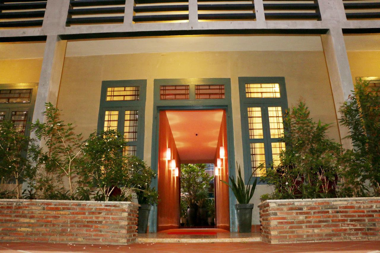 Corner9 Bassac Boutique Hotel Phnom Penh Exterior foto